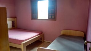 4 bedrooms, WiFi, wheelchair access