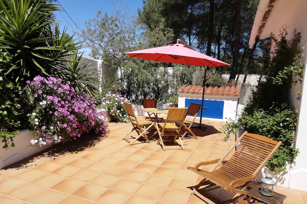 Charming Villa Luna With Large Private Pool