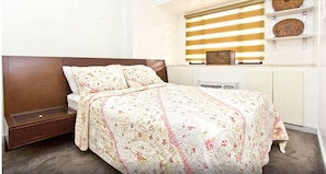 1 bedroom, iron/ironing board, WiFi, bed sheets