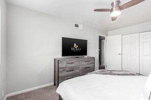 2 bedrooms, iron/ironing board, travel cot, WiFi