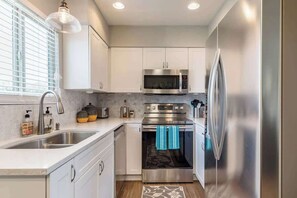 Fridge, microwave, oven, stovetop - Rustic Modern Townhouse|Old Town|4 Heated Pools (Scottsdale)