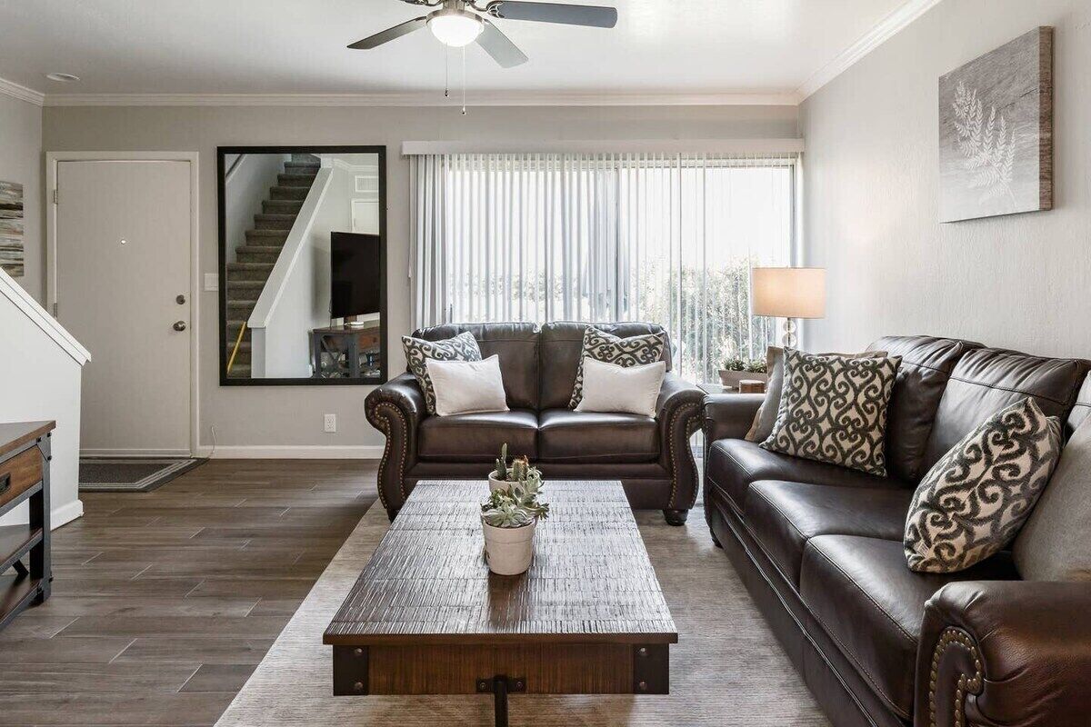 TV, DVD player, books, offices