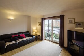 TV - Riverside views in Ayr. (sleeps 4) (Ayr)