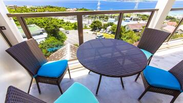 Deluxe Room with Ocean View, Umikaze | Terrace/patio