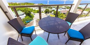 Deluxe Room, Non Smoking, Ocean View (Umikase) | Teres/patio