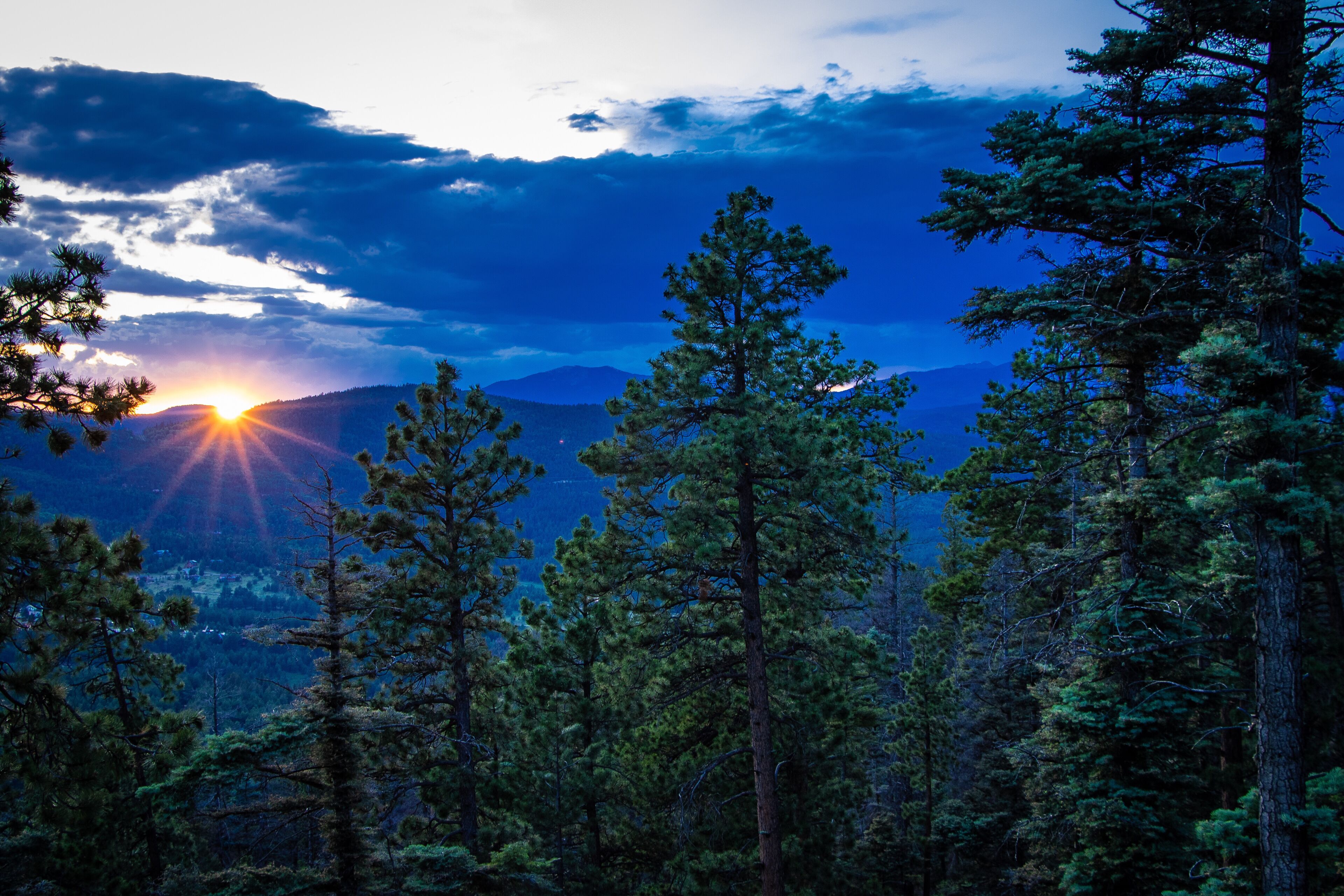 Mountain dream home with 180 degrees views of the Moreno Valley and Major Peaks