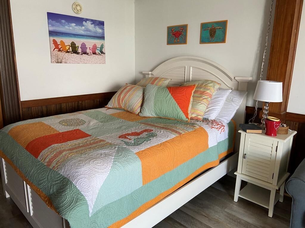 Bogue Shores 246: 1  BR, 1  BA Condominium in Atlantic Beach, Sleeps 4