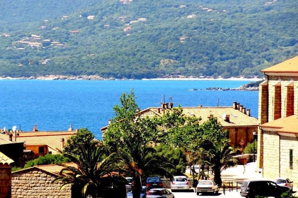 VUE depuis l'appartement sur mer et montagnes