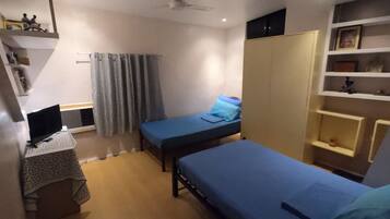 2 bedrooms, iron/ironing board, WiFi, bed sheets