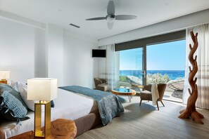 10 bedrooms, in-room safe, desk, iron/ironing board - Beachfront Moonlight villa for large groups (Koutsouras)