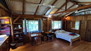 1 bedroom, desk, free WiFi, bed sheets