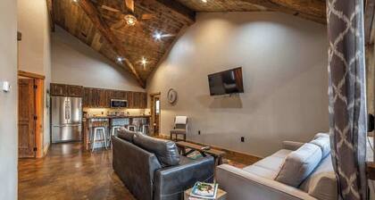 Perfect For Glacier Adventure 7 mi to GNP- 2BD/1BA