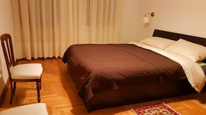 3 chambres, fer et planche Ă repasser, Wi-Fi, draps fournis