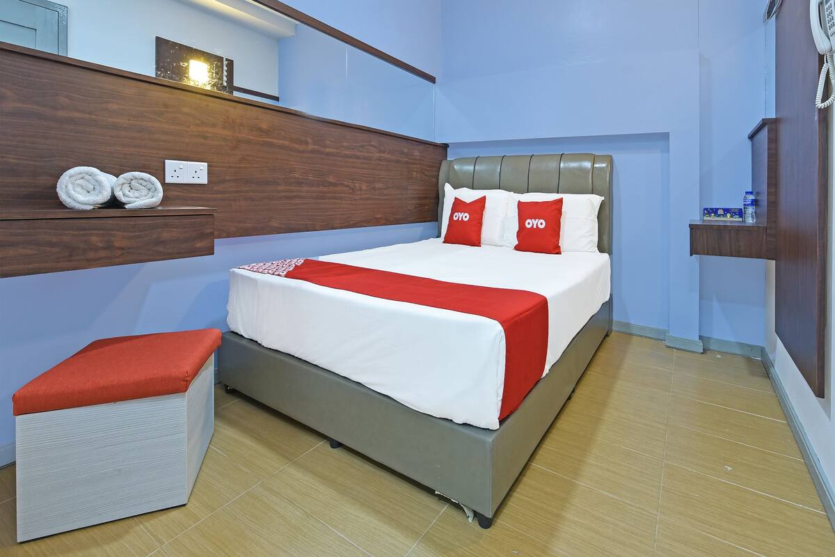 deluxe double room, 1 double bed, non smoking | free wifi, bed sheets