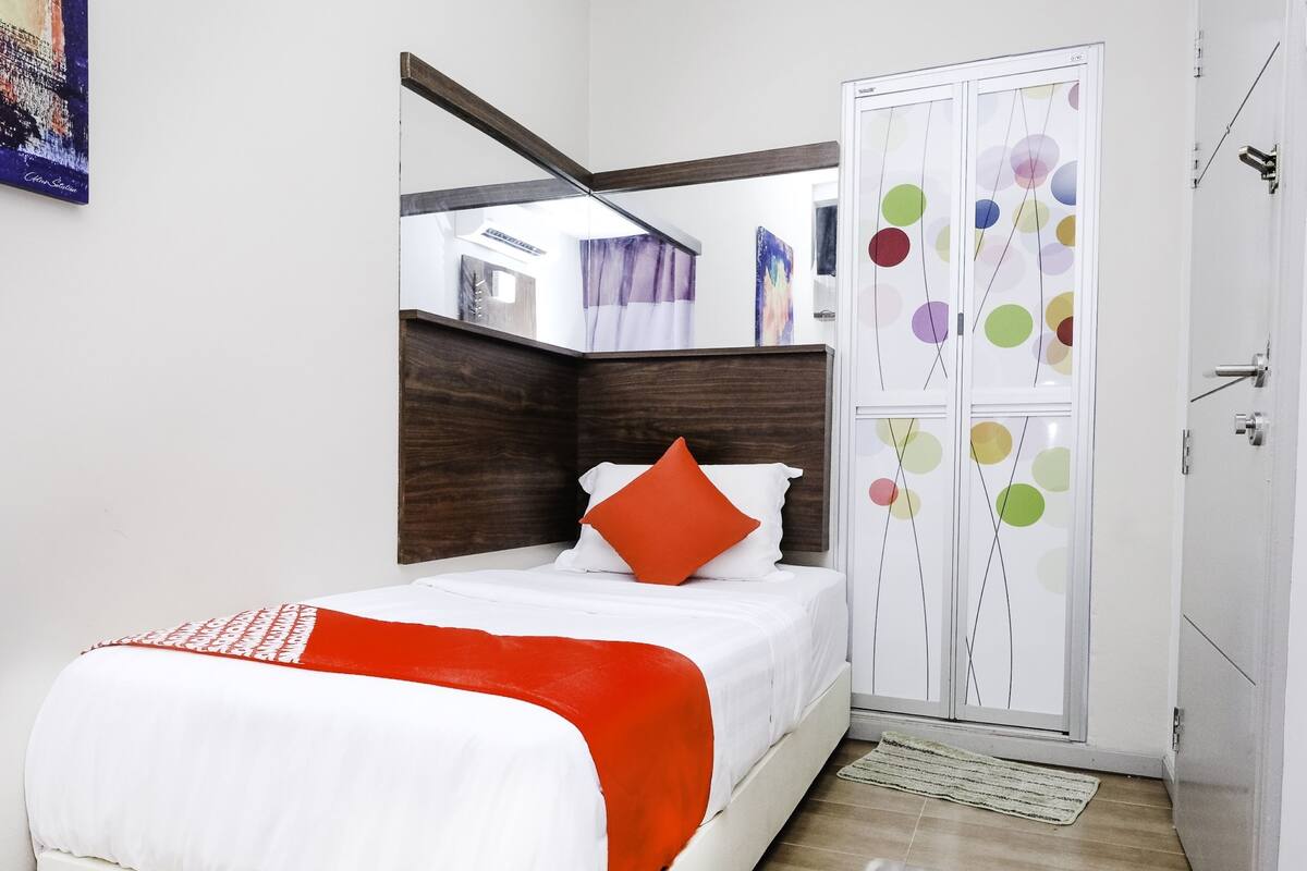 Chambre Simple Standard, 1 lit une place, non-fumeurs | Bureau, Wi-Fi gratuit, draps fournis
