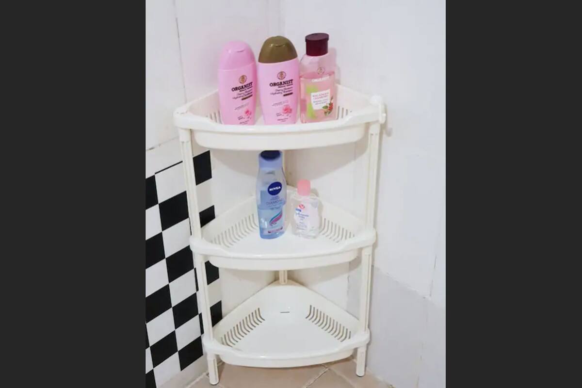 103, 2 Bed Rooms (BBQ not available) | Badezimmerausstattung | Dusche, kostenlose Toilettenartikel, Haartrockner, Handtücher