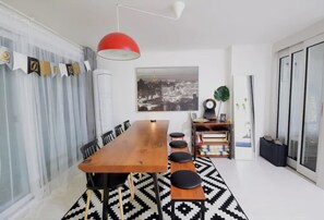 In-room dining - Loft 43 (Seoul)