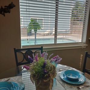 Dining - Be Happy, Walk to the Beach, Swim in the Pool, Fish from the Packery Channel (Corpus Christi)