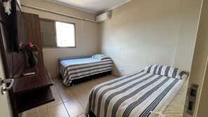 2 bedrooms, desk, iron/ironing board, free WiFi