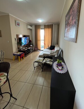 Smart TV, DVD player