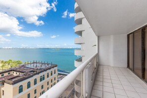 Property grounds - Modern Long Stay Apt | Bayview Balcony | StayCozy (Miami)