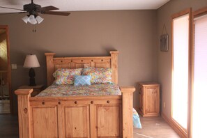 4 sovrum, strykjärn/strykbräda, gratis wi-fi och sängkl äder