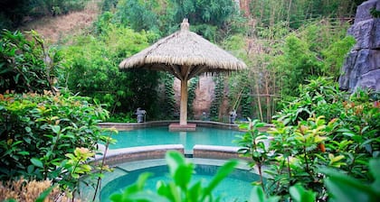 Fengxiang Hot Spring