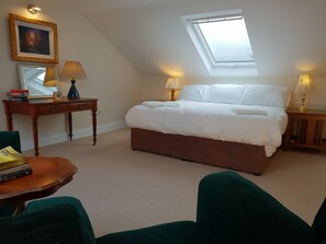 4 Schlafzimmer, Bügeleisen/Bügelbrett, WLAN, Bettwäsche
