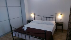 2 bedrooms, WiFi, bed sheets