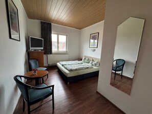 Double Room | 2 bedrooms, individually decorated, individually furnished