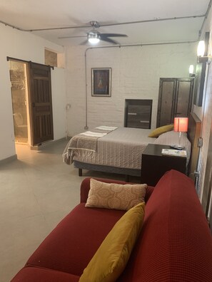 1 chambre, bureau, Wi-Fi, literie fournie