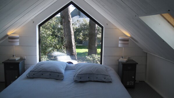 1 bedroom, desk, iron/ironing board, travel cot