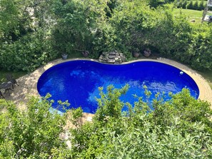 Alberca al aire libre y alberca climatizada