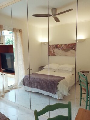 1 chambre, fer et planche à repasser, Wi-Fi, draps fournis