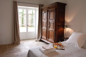 4 soverom, strykejern/-brett, reiseseng for barn og wi-fi (inkludert)