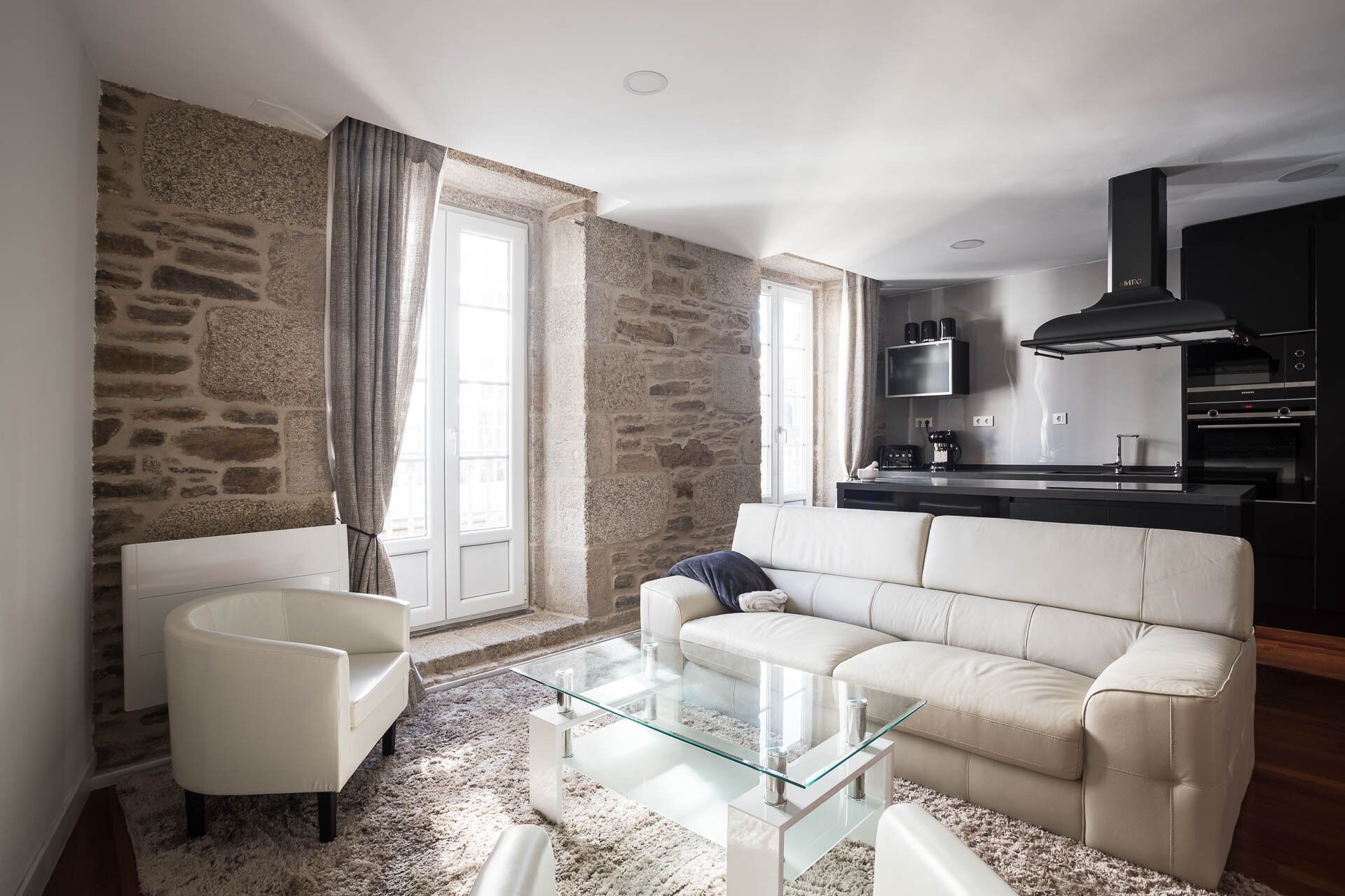 LUXURY APARTMENT IN COMPOSTELA