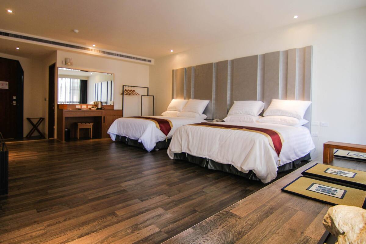 Standard Quadruple Room, City View | Desk, blackout drapes, soundproofing, WiFi (free)