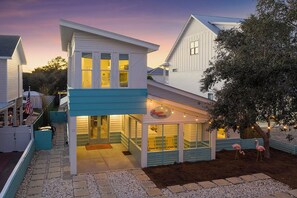 Exterior - Sugar Shack - Beach House with Large Pool & Outdoor Space (Destin)