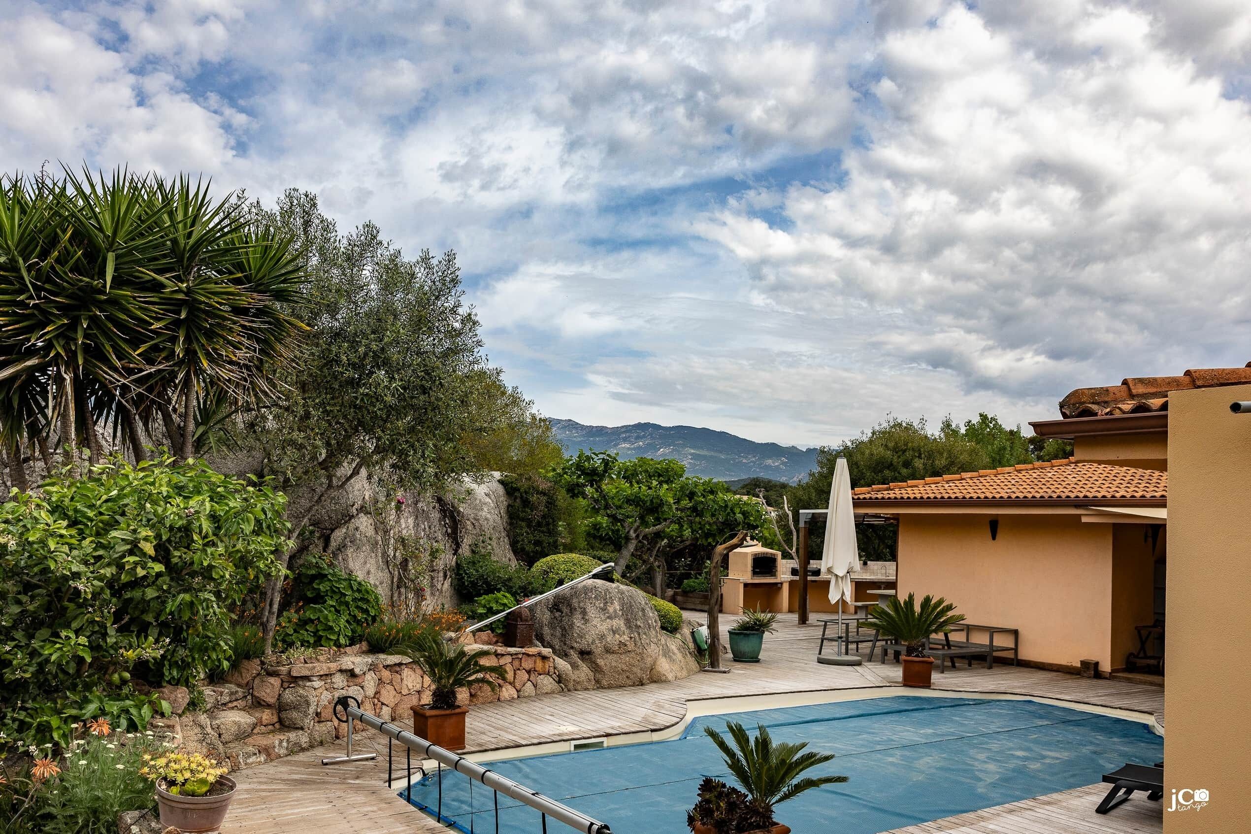Piscina all'aperto, una piscina riscaldata