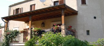 Castiglione A Casauria: House / Villa - CASTIGLIONE A CASAURIA