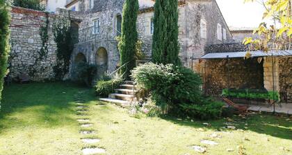 Beautiful renovated Village House with garden & private pool. Peaceful location