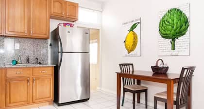 Cute 1 bed 1 bath Apt in Sunny and Hip Mission District