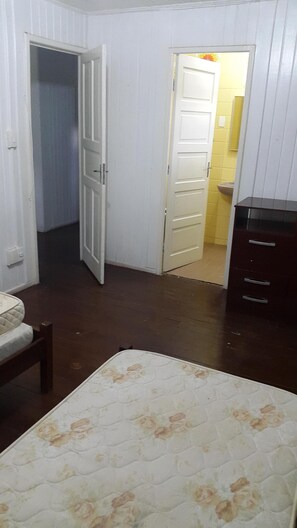 4 bedrooms, WiFi, wheelchair access