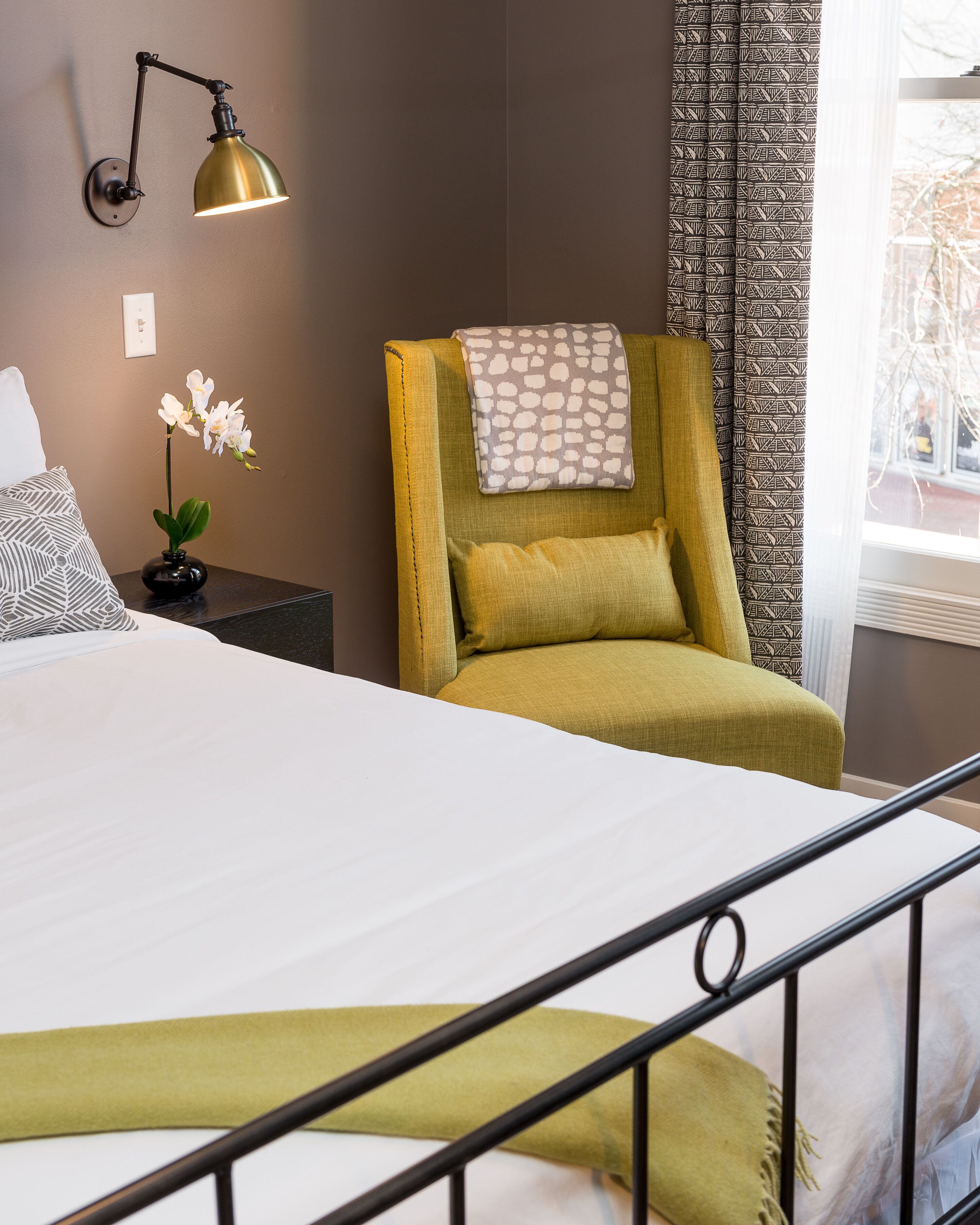 Townsman Hotel: Poe | 0 Bed, 1 Bath