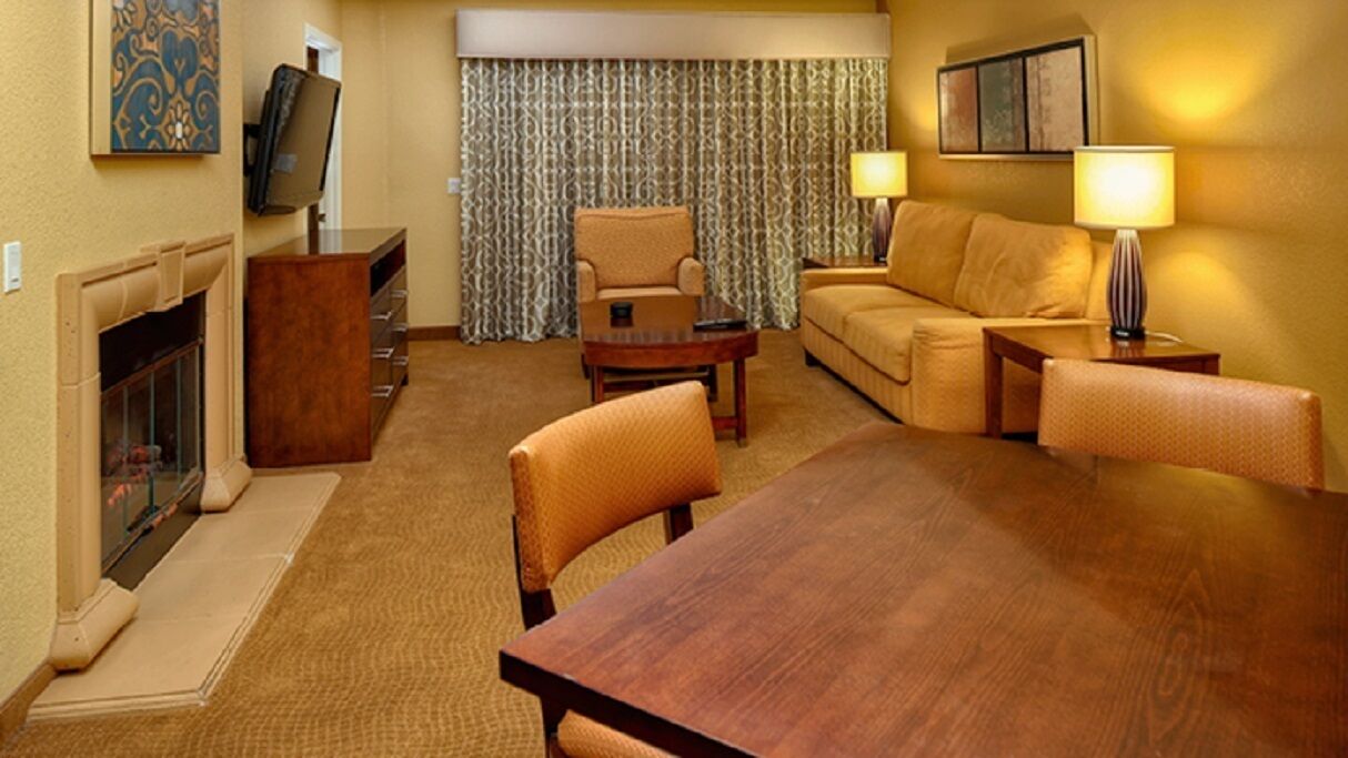 Sedona Summit Resort-  Offering Picturesque Mountain Scenery