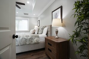 4 bedrooms, iron/ironing board, free WiFi, bed sheets