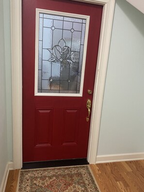 Interior - Elegant, Brand new home, Walkable to Square & Stadium, Ample parking, sleeps 12 (Oxford)