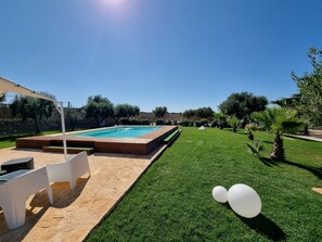 Outdoor pool - Swimming pool, 2 km from the village, an oasis of peace among the olive tree (Polignano A Mare)