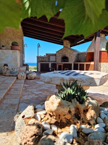Swimming pool, 2 km from the village, an oasis of peace among the olive tree