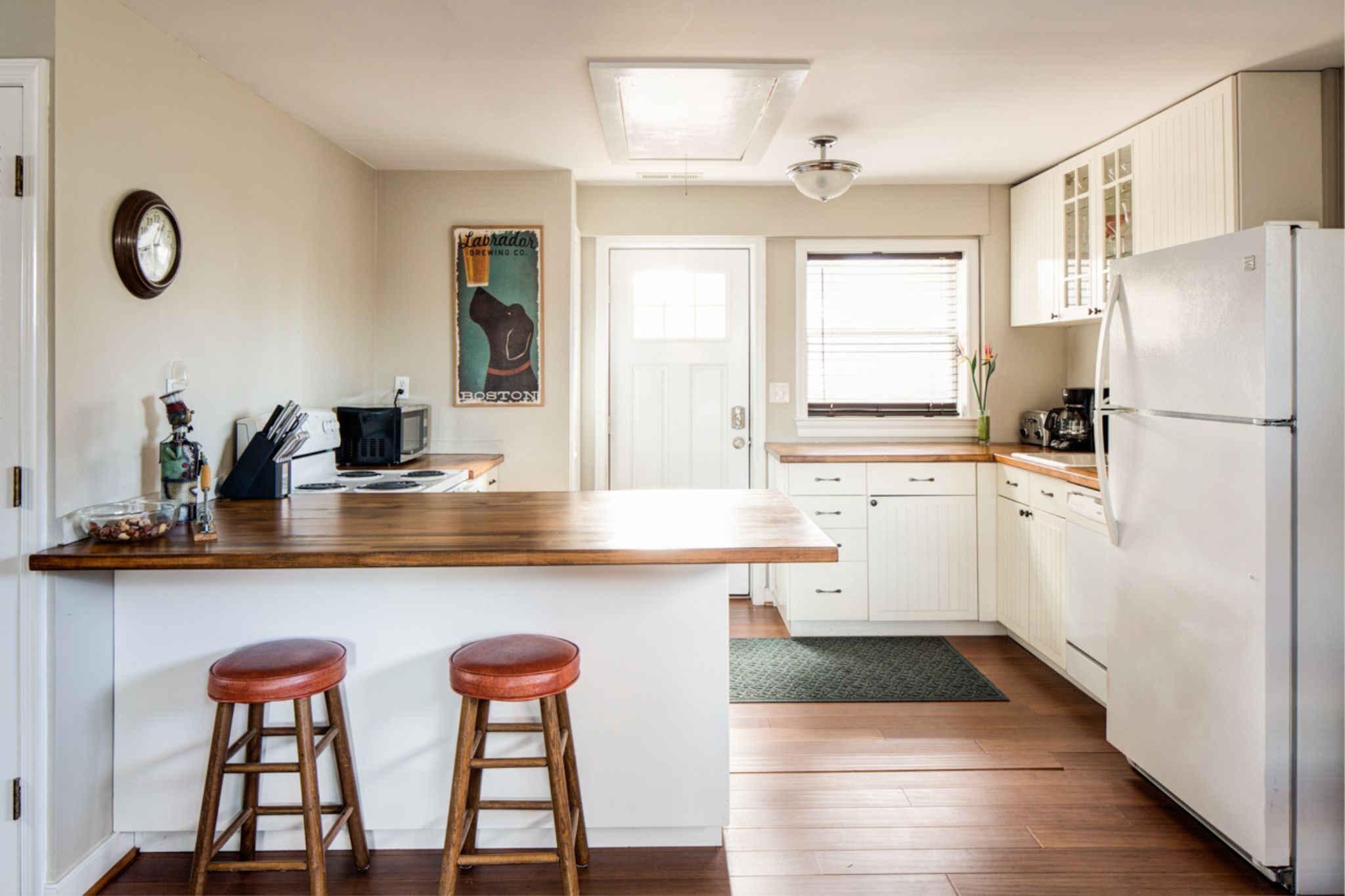 Guest House on Locust | 1 Bedroom, 1 sleeper sofa, 1 Bath